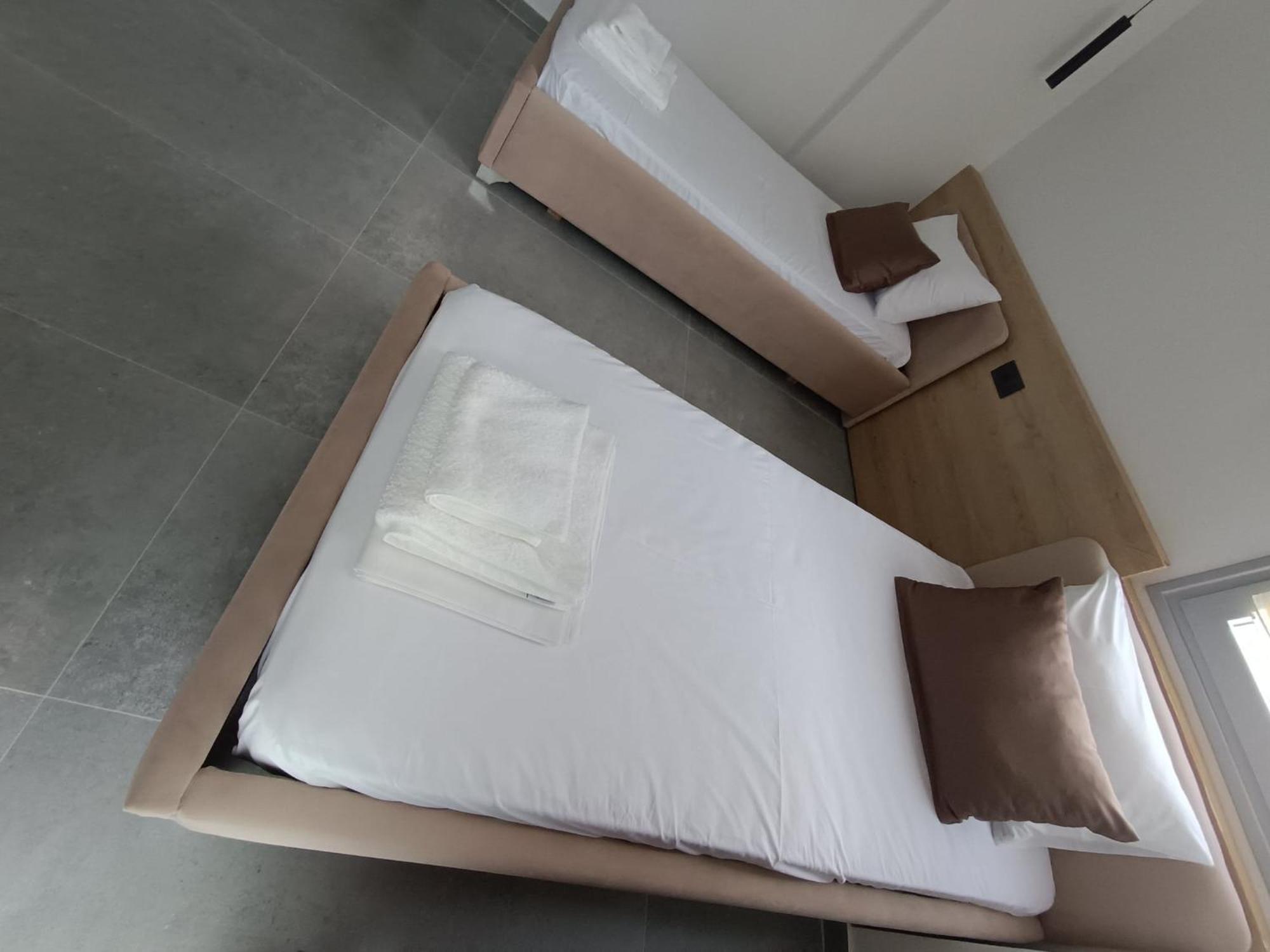 Sun George Bed & Breakfast ฮีมาเรอ ภายนอก รูปภาพ