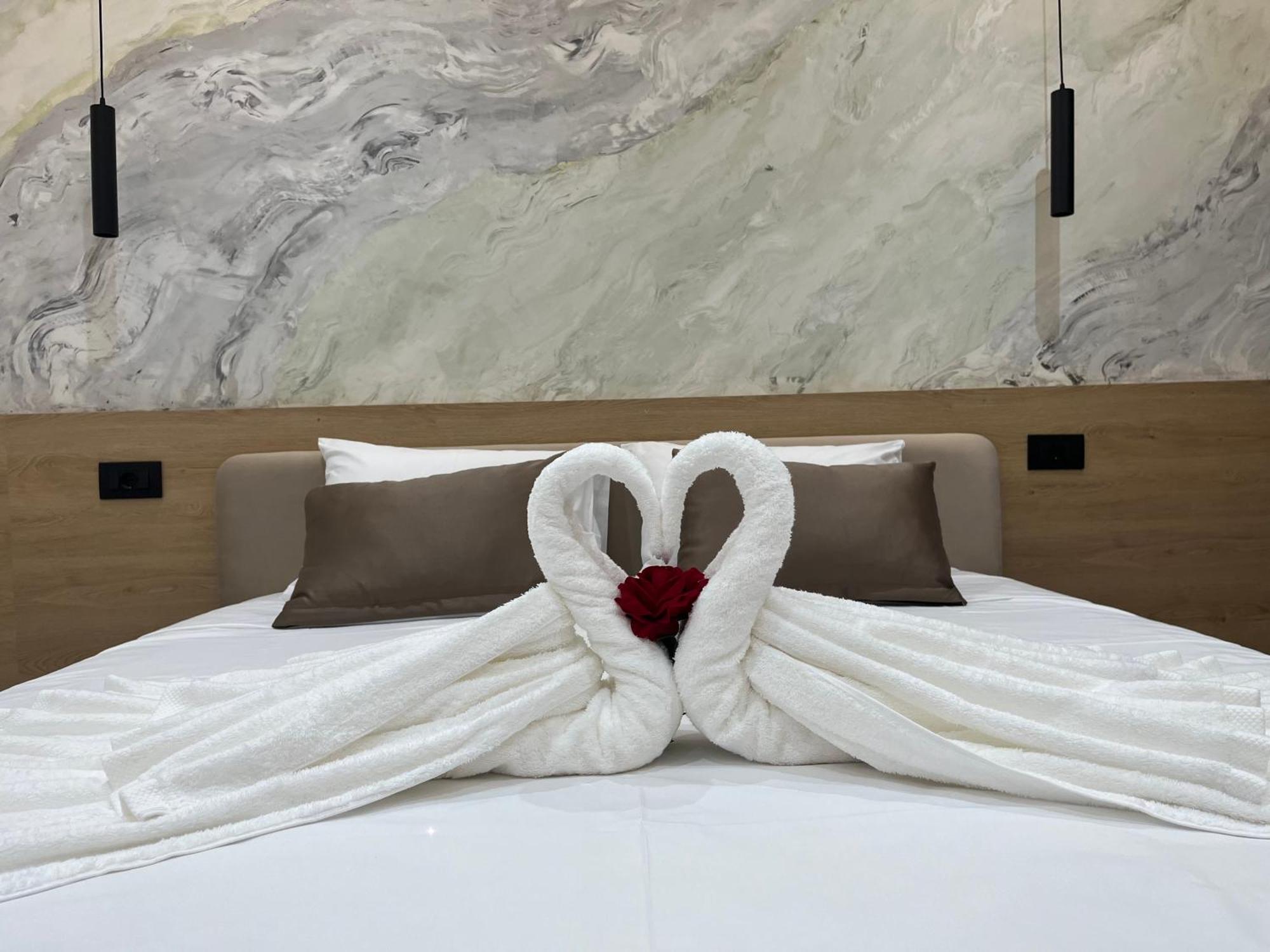 Sun George Bed & Breakfast ฮีมาเรอ ภายนอก รูปภาพ